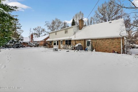 Tiny photo for 4671 Valley Ridge Court, Toledo, OH 43614 (MLS # 10003535)