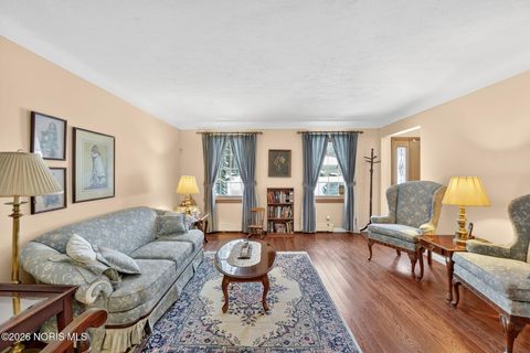 Tiny photo for 4671 Valley Ridge Court, Toledo, OH 43614 (MLS # 10003535)