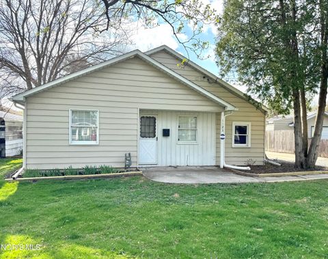 Photo of 1123 Sawyer Road, Toledo, OH 43615 (MLS # 10006423)