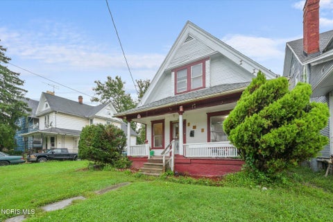 Tiny photo for 536 Acklin Avenue, Toledo, OH 43620 (MLS # 10013671)