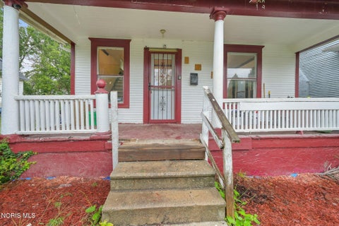 Tiny photo for 536 Acklin Avenue, Toledo, OH 43620 (MLS # 10013671)