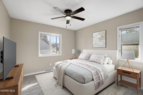 Tiny photo for 611 Miami Street, Toledo, OH 43605 (MLS # 10004552)