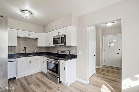 Tiny photo for 611 Miami Street, Toledo, OH 43605 (MLS # 10004552)