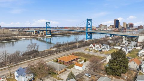 Tiny photo for 611 Miami Street, Toledo, OH 43605 (MLS # 10004552)