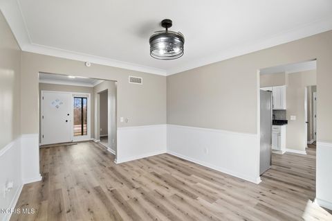 Tiny photo for 611 Miami Street, Toledo, OH 43605 (MLS # 10004552)