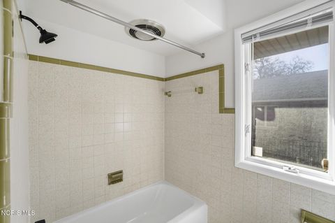 Tiny photo for 611 Miami Street, Toledo, OH 43605 (MLS # 10004552)