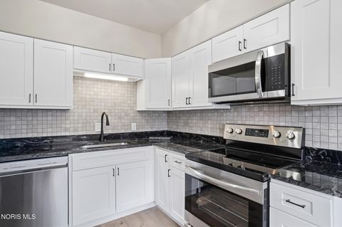 Tiny photo for 611 Miami Street, Toledo, OH 43605 (MLS # 10004552)