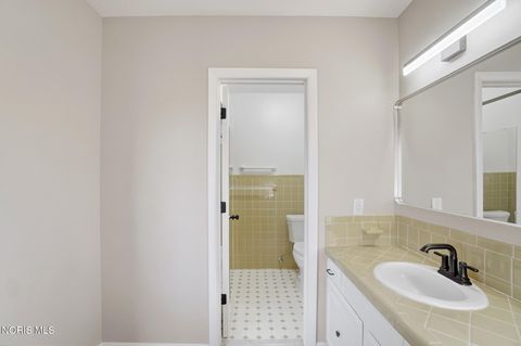 Tiny photo for 611 Miami Street, Toledo, OH 43605 (MLS # 10004552)