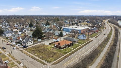 Tiny photo for 611 Miami Street, Toledo, OH 43605 (MLS # 10004552)