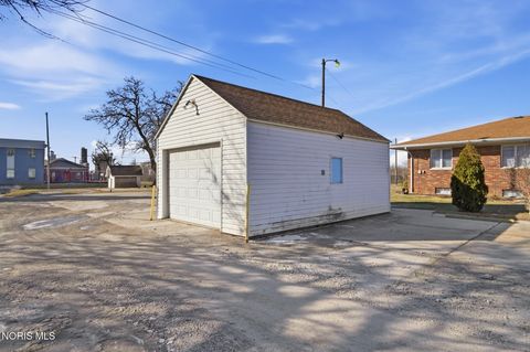 Tiny photo for 611 Miami Street, Toledo, OH 43605 (MLS # 10004552)