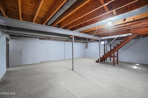 Tiny photo for 611 Miami Street, Toledo, OH 43605 (MLS # 10004552)