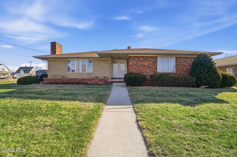 Tiny photo for 611 Miami Street, Toledo, OH 43605 (MLS # 10004552)