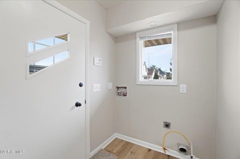 Tiny photo for 611 Miami Street, Toledo, OH 43605 (MLS # 10004552)