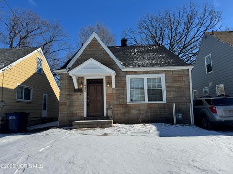 Photo of 4406 Asbury Drive, Toledo, OH 43612 (MLS # 10003520)