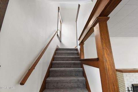 Tiny photo for 833 Kingston Avenue, Toledo, OH 43605 (MLS # 10004565)