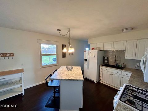 Tiny photo for 410 Overlook Drive, Waterville, OH 43566 (MLS # 10005344)