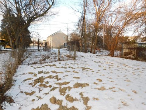 Tiny photo for 924 Pinewood Avenue, Toledo, OH 43607 (MLS # 10006838)
