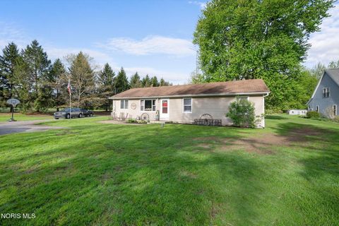 Tiny photo for 3267 County Road 1, Swanton, OH 43558 (MLS # 10006951)