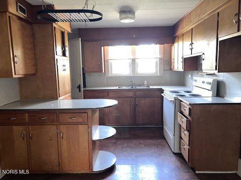 Tiny photo for 125 N Park Drive, McComb, OH 45858 (MLS # 10006383)