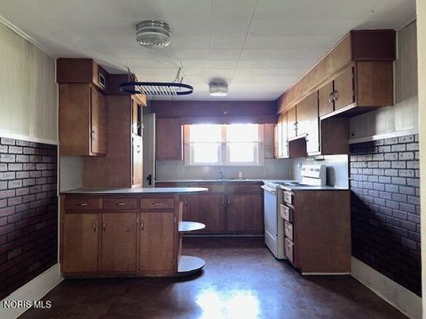 Tiny photo for 125 N Park Drive, McComb, OH 45858 (MLS # 10006383)