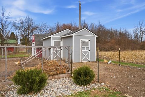 Tiny photo for 848 State Route 109, Napoleon, OH 43545 (MLS # 10005452)
