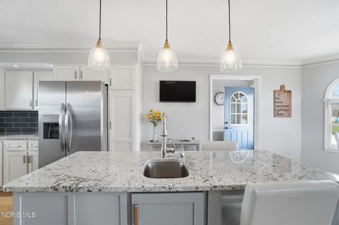 Tiny photo for 848 State Route 109, Napoleon, OH 43545 (MLS # 10005452)