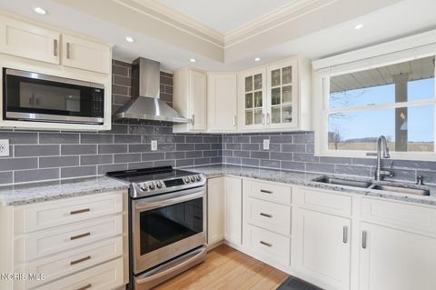 Tiny photo for 848 State Route 109, Napoleon, OH 43545 (MLS # 10005452)