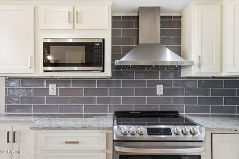 Tiny photo for 848 State Route 109, Napoleon, OH 43545 (MLS # 10005452)