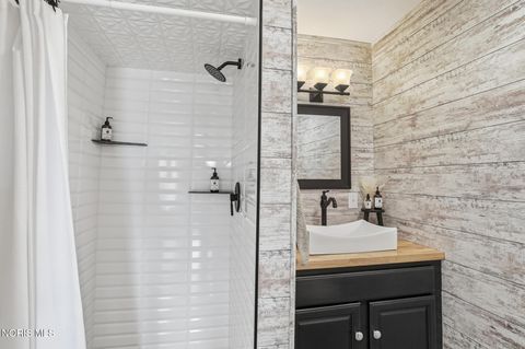 Tiny photo for 848 State Route 109, Napoleon, OH 43545 (MLS # 10005452)