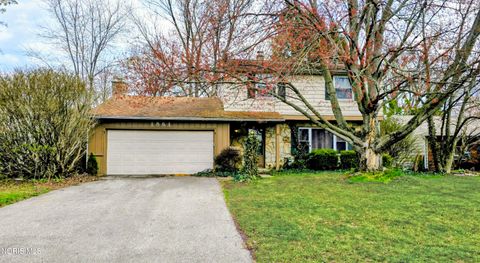 Photo of 1861 Lynbrook Drive, Toledo, OH 43614 (MLS # 10006269)