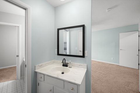 Tiny photo for 7 Knollwood Drive, Perrysburg, OH 43551 (MLS # 10000131)
