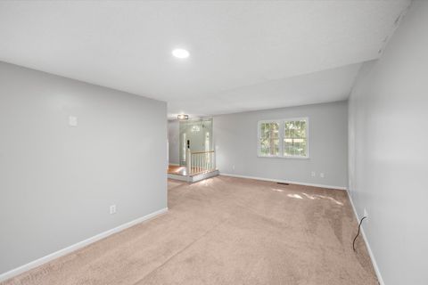 Tiny photo for 7 Knollwood Drive, Perrysburg, OH 43551 (MLS # 10000131)