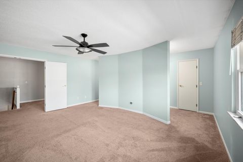 Tiny photo for 7 Knollwood Drive, Perrysburg, OH 43551 (MLS # 10000131)