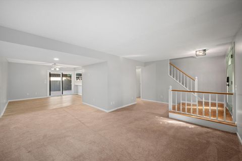 Tiny photo for 7 Knollwood Drive, Perrysburg, OH 43551 (MLS # 10000131)