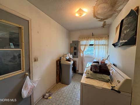 Tiny photo for 1737 9 Road, Edgerton, OH 43517 (MLS # 10010803)