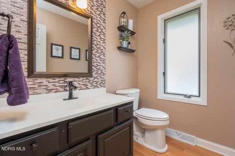 Tiny photo for 7030 Hollywyck Road, Maumee, OH 43537 (MLS # 10009160)