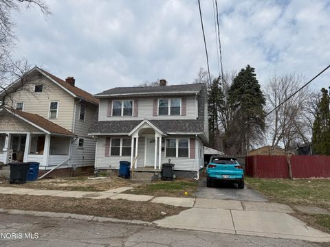 Photo of 650 Dryden Drive, Toledo, OH 43612 (MLS # 10006835)