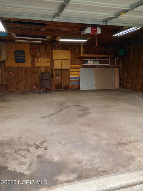 Tiny photo for 342 Roseanna Drive, Toledo, OH 43615 (MLS # 10001713)