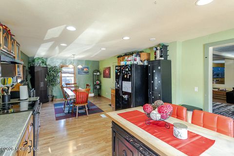 Tiny photo for 2719 Northvale Drive, Oregon, OH 43616 (MLS # 10003380)