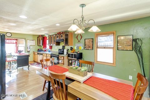 Tiny photo for 2719 Northvale Drive, Oregon, OH 43616 (MLS # 10003380)