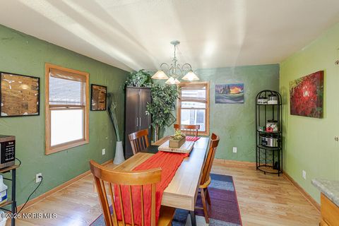 Tiny photo for 2719 Northvale Drive, Oregon, OH 43616 (MLS # 10003380)