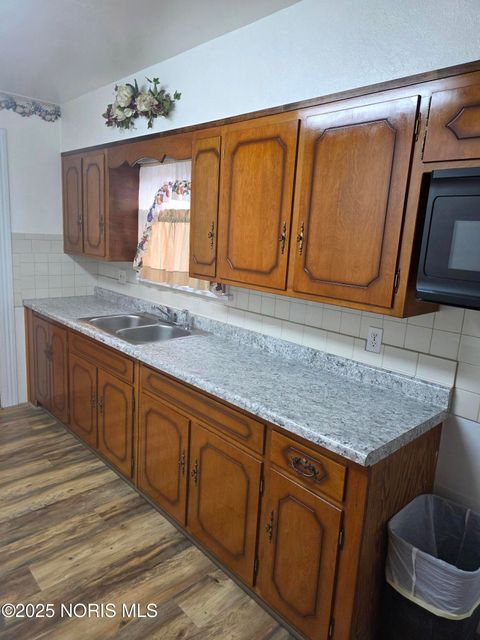 Tiny photo for 545 Milton Street, Toledo, OH 43605 (MLS # 10002358)