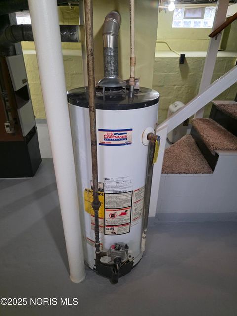 Tiny photo for 545 Milton Street, Toledo, OH 43605 (MLS # 10002358)