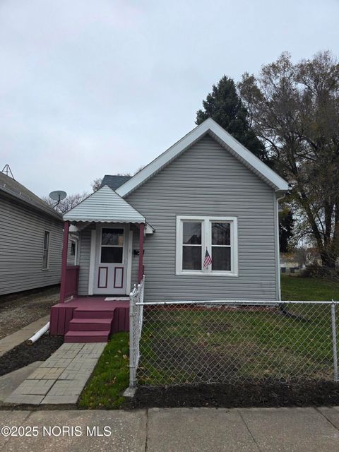 Photo of 545 Milton Street, Toledo, OH 43605 (MLS # 10002358)