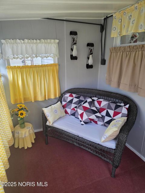 Tiny photo for 545 Milton Street, Toledo, OH 43605 (MLS # 10002358)