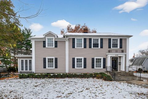 Photo of 229 Woodland Avenue, Swanton, OH 43558 (MLS # 10001185)