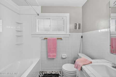 Tiny photo for 229 Woodland Avenue, Swanton, OH 43558 (MLS # 10001185)