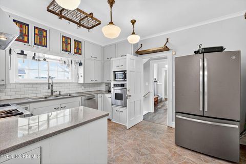 Tiny photo for 229 Woodland Avenue, Swanton, OH 43558 (MLS # 10001185)