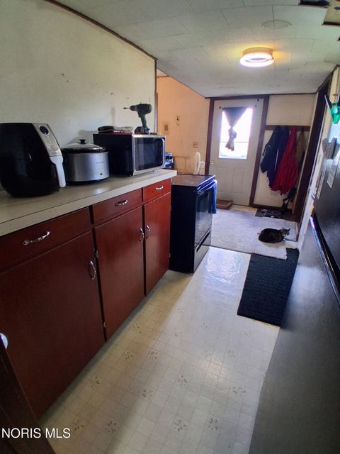 Tiny photo for 9531 County Road B, Leipsic, OH 45856 (MLS # 10006096)