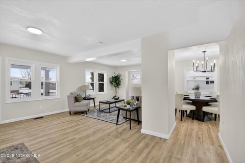 Tiny photo for 2432 Rochester Place, Northwood, OH 43619 (MLS # 10003226)